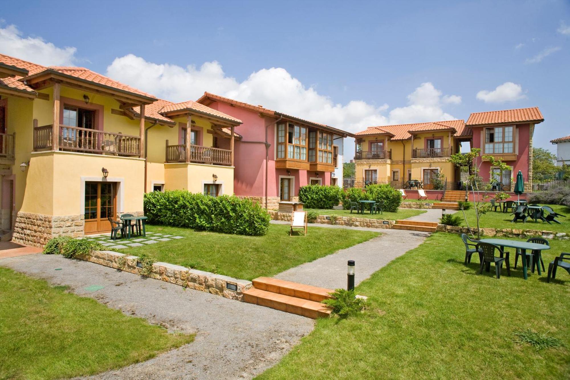 Apartamentos Rurales Antojanes Granda  Bagian luar foto