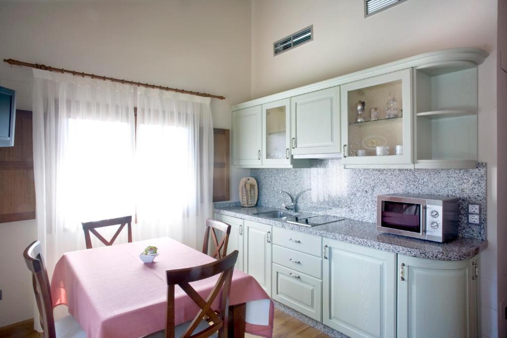 Apartamentos Rurales Antojanes Granda  Ruang foto