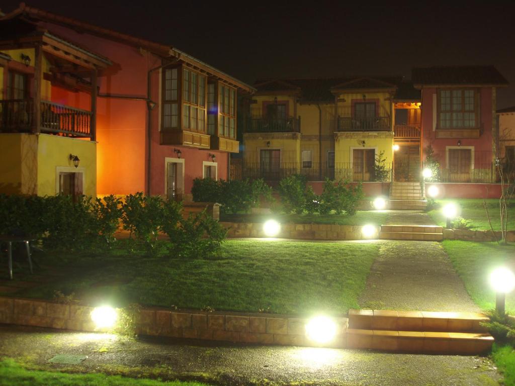 Apartamentos Rurales Antojanes Granda  Bagian luar foto